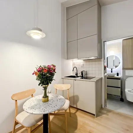 Convenient Inside Near Metro And Stores *