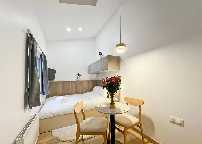 Lejlighed Convenient Inside Near Metro And Stores Paris