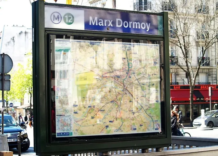 Convenient Inside Near Metro And Stores * Paris